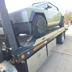 A-1 Gill's Towing - Tesla Cybertruck