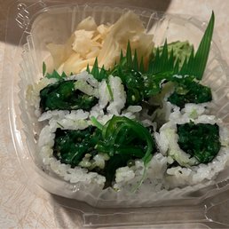 Seaweed Salad Roll