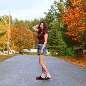 Through Hannas Lens - That time of year #seniorsunday - Session Photography Near Me - Victoria, British Columbia Through Hannas Lens - That time of year #seniorsunday - Session Photography Near Me - Victoria, British Columbia