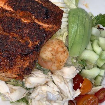 Nicks Fish House - Salad  with blackened salmon yummy - Seafood Near Me - Baltimore, Maryland