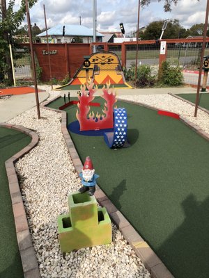 Putt Pub by null