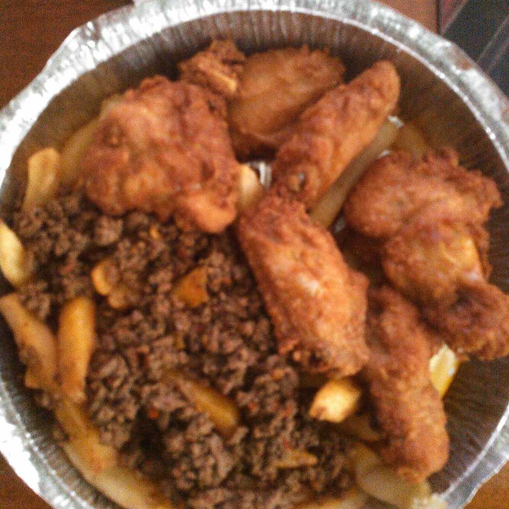 Pic taken about a year ago. Chicken wing platter w/chili. More expensive nowadays. Good if you are looking for a greasy spoon. Pic taken about a year ago. Chicken wing platter w/chili. More expensive nowadays. Good if you are looking for a greasy spoon.