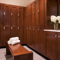 Calabasas Athletic Club - Locker Rooms with showers and body amenities