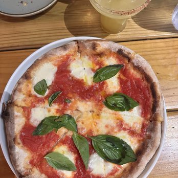 Ty’s Roadside - The Classic Margherita - Pizza Near Me - Mount Pleasant, South Carolina