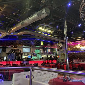 Stratos DELuX - Inside - Greek Near Me - Dallas, Texas