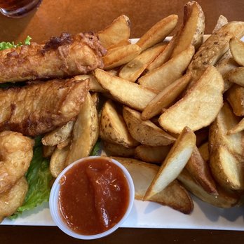 Bob's Burgers & Brew - Great good. I've been coming here since I moved to Everett 6 years ago. - Burgers Near Me - Everett, Washington