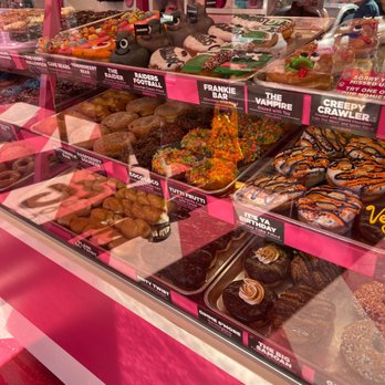 Pinkbox Doughnuts - Case - Donuts Near Me - Henderson, Nevada Pinkbox Doughnuts - Case - Donuts Near Me - Henderson, Nevada