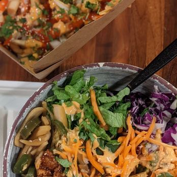 Chi'Lantro BBQ - Spicy pork rice bowl - Korean Near Me - Austin, Texas Chi'Lantro BBQ - Spicy pork rice bowl - Korean Near Me - Austin, Texas