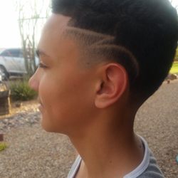 Headliners Barber Shop - By Ru