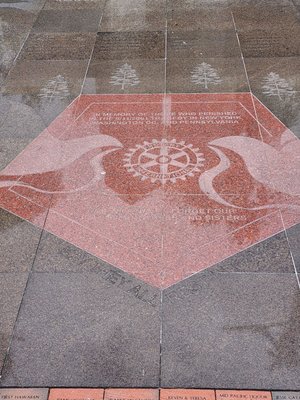 Two Lovers' Point by null