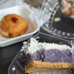 Hong Kong Bakery & Deli