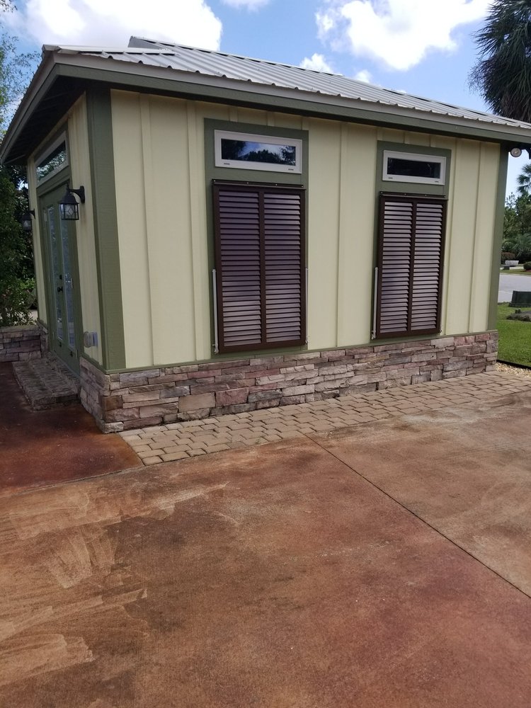 Slide of Hoss Cats Construction