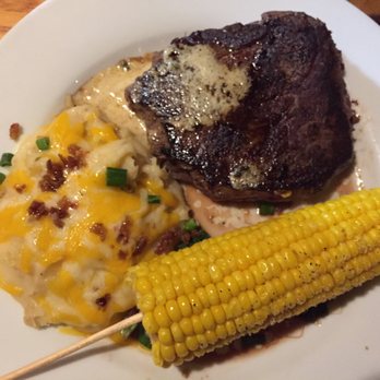 Chili's - Higly Recommended: medium-rare 10oz Classic Sirloin & sides of loaded mashed potatoes & corn on the cob ($16.99) - Bars Near Me - Lake Elsinore, California