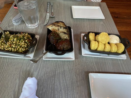 Table & Main by null