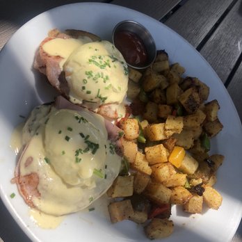 Lighthouse - The Classic Benedict - Breakfast & Brunch Near Me - Newport Beach, California Lighthouse - The Classic Benedict - Breakfast & Brunch Near Me - Newport Beach, California