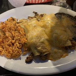 Cucos Mexican Cafe - Shrimp enchiladas