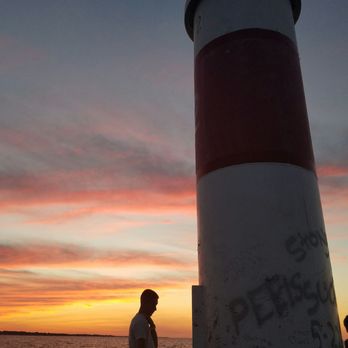 Irondequoit Bay Marine Park - People look so much better as silhouettes - Parks Near Me - Irondequoit, New York