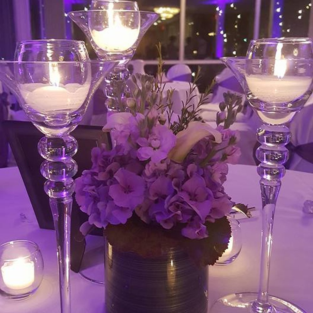 Robert's Floral Design Studio - Florists Near Me - Chicago, Illinois Robert's Floral Design Studio - Florists Near Me - Chicago, Illinois