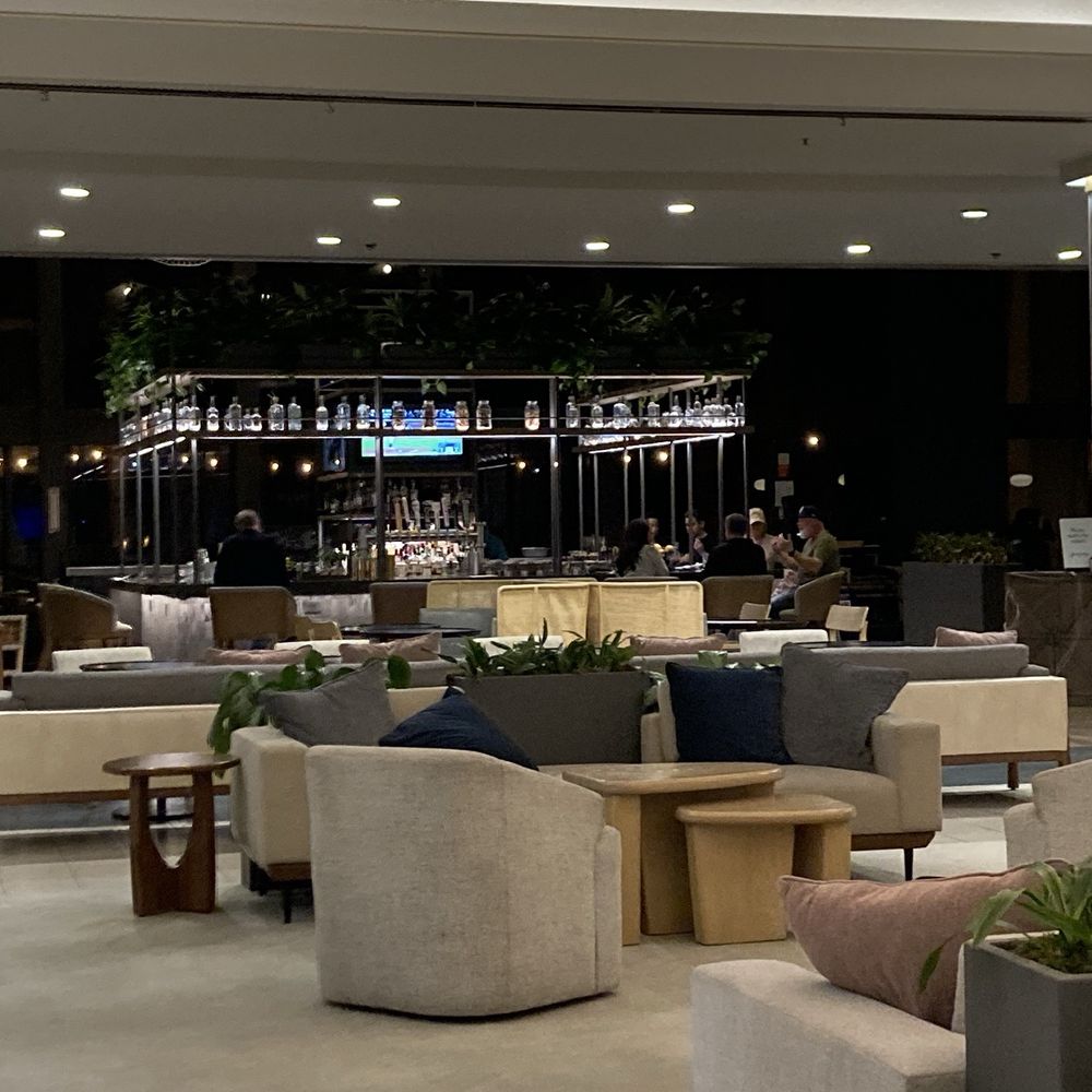 Hotel Fera Anaheim, a DoubleTree by Hilton - Lobby - Hotels Near Me - Orange, California Hotel Fera Anaheim, a DoubleTree by Hilton - Lobby - Hotels Near Me - Orange, California