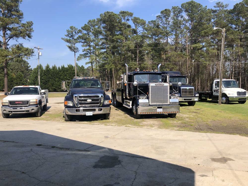 CARTERS REPAIR SERVICE & TOWING 4515 Huckleberry Rd, Fayetteville