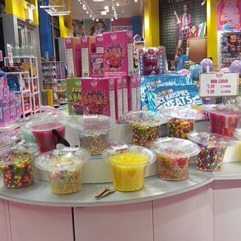 IT'SUGAR - Candy Stores Near Me - Brooklyn, New York