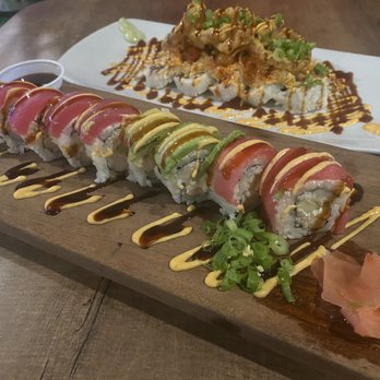 Barra Azul - Rock and roll and tuna roll - Sushi Bars Near Me - Perris, California