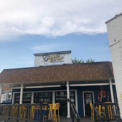 Mamas Garage - Entrance