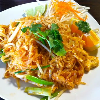 Do Sit Thai Cuisine - Chicken Pad Thai. Yum! - Thai Near Me - Walnut Creek, California Do Sit Thai Cuisine - Chicken Pad Thai. Yum! - Thai Near Me - Walnut Creek, California