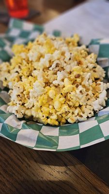 The Ground Round by null