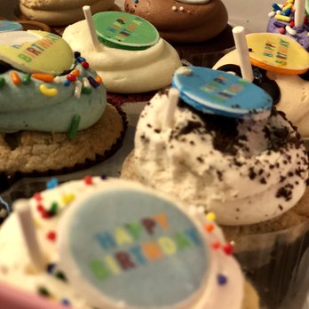 Georgetown Cupcake - Cupcakes Near Me - Washington, DC, District of Columbia