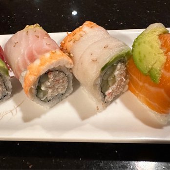 Domo Sushi - Rainbow Roll - Sushi Bars Near Me - Santee, California