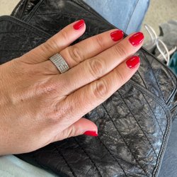 Glam Nail and Beauty - Beautiful red gel manicure