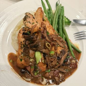 Cala Luna - Hunter Chicken - Italian Near Me - Mineola, New York