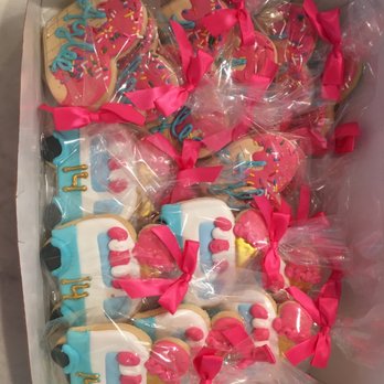 Suzybeez Bakery - Bakeries Near Me - Cypress, Texas