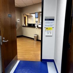 UC San Diego Health Express Care – Vista - Entrance door to same-day care suite