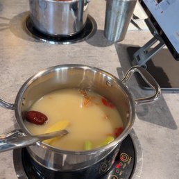Individual hot pots Individual hot pots
