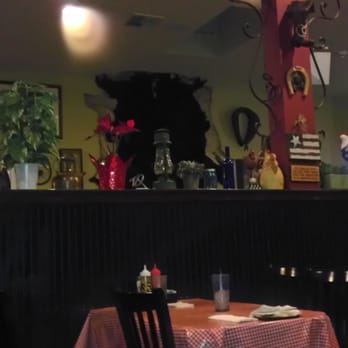 Trail Dust BBQ - Interior - Barbeque Near Me - Morgan Hill, California