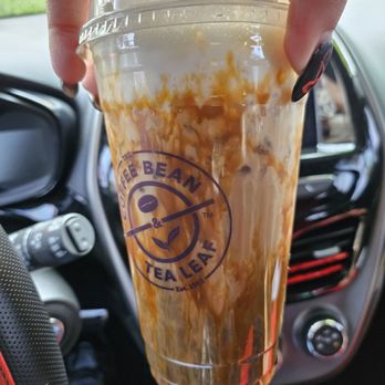 The Coffee Bean & Tea Leaf - Iced vanilla bean cold bream with foam cap and caramel drizzle - Coffee & Tea Near Me - Rancho Cucamonga, California The Coffee Bean & Tea Leaf - Iced vanilla bean cold bream with foam cap and caramel drizzle - Coffee & Tea Near Me - Rancho Cucamonga, California
