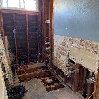 JLC Home Remodeling - MID - removed linen closet for more room in bathroom - General Contractors Near Me - Agoura Hills, California JLC Home Remodeling - MID - removed linen closet for more room in bathroom - General Contractors Near Me - Agoura Hills, California