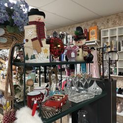 Second Treasure Resale & Gifts - Love this place!!