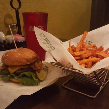 Cricket's Grill & Draft House - Cheddar Bacon Burger - American Near Me - Waco, Texas