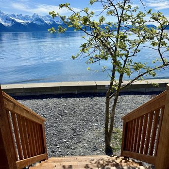 Miller's Landing - Access stairs to the beach at oceanfront Inn low tide rental - Tours Near Me - Seward, Alaska