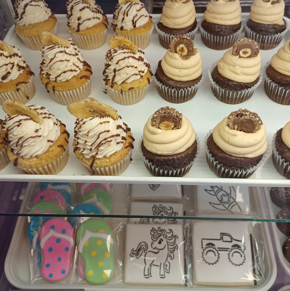 LinWood Confections Logo