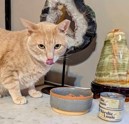 UR Convenience Store Snax Smoke