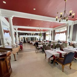 Rosemary & Thyme Restaurant - The beautiful Rosemary & Thyme restaurant in the historic Windsor Hotel, Americus, GA.