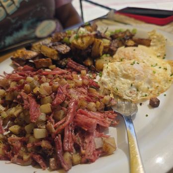 Chad's - Corned beef with eggs and potatoes - Breakfast & Brunch Near Me - Santa Barbara, California Chad's - Corned beef with eggs and potatoes - Breakfast & Brunch Near Me - Santa Barbara, California