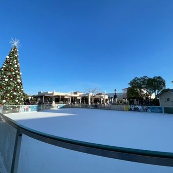The Veranda - Ice rink - Shopping Centers Near Me - Concord, California