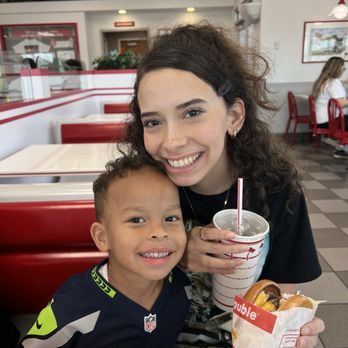 In-N-Out Burger - Burgers Near Me - New Braunfels, Texas