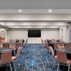 Hampton Inn & Suites Fresno - Meeting Room