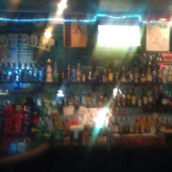 Showboat Lounge - Sports Bars Near Me - Redding, California